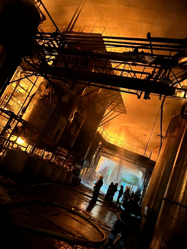 incendio refinería sudamericana