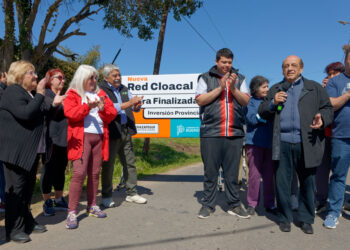 Mussi inauguró redes cloacales en los barrios Sarmiento y San Marcos