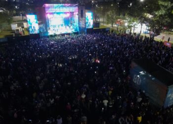 Una multitud participó del aniversario de Lanús