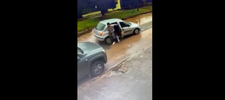 Intentaron robarle el auto, sacó un arma y disparó contra un delincuente