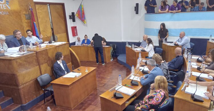 El Concejo volvió a sesionar con una agenda marcada por el debate nacional