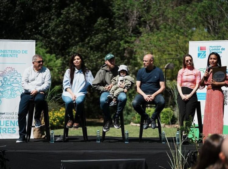 Otermín y Vilar presentaron el programa Lomas Recicla en Comunidad