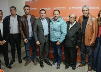 Mussi, Watson, Ferraresi y una foto que calienta la interna del PJ