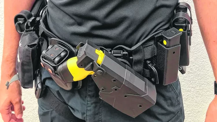 taser en el tren