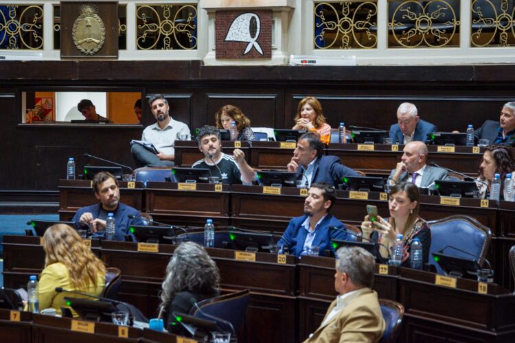 El peronismo puso en pausa la interna en Diputados y avanzó en diferentes proyectos