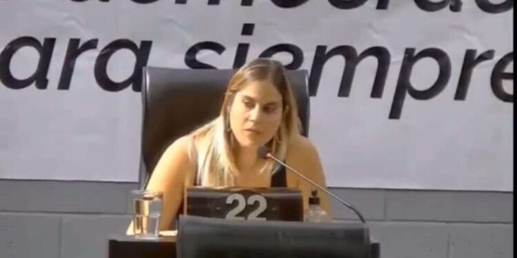 Estefanía Albasetti tras la sanción del HCD de Quilmes: “Este apercibimiento me importa un carajo”