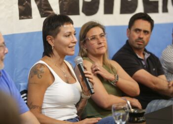 Mayra: “No hay que dar vuelta ninguna página ni hay que escribir una canción nueva”