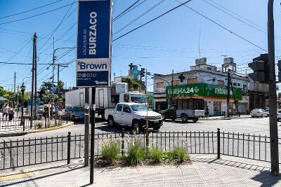 Renovaron el centro comercial de Burzaco