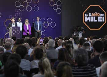 Axel Kicillof: “El año que viene vamos a convocar a un inmenso frente”