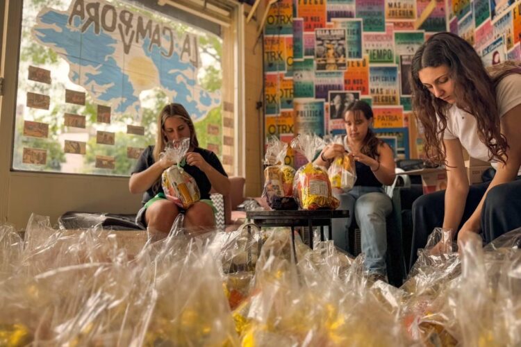 La Cámpora navidades solidarias