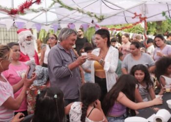 Mayra Mendoza participó de un brindis con vecinos de Itatí