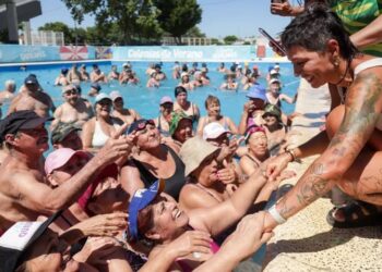 Mayra Mendoza compartió una jornada de verano con cientos de vecinos y vecinas de Quilmes