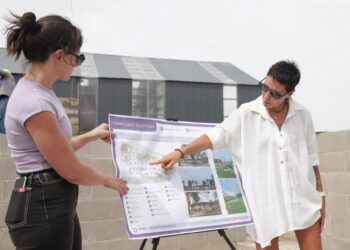 Mayra Mendoza recorrió con proteccionistas la obra de la veterinaria municipal
