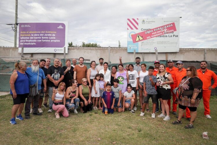 Mayra Mendoza supervisó el avance de la obra de un nuevo jardín de infantes