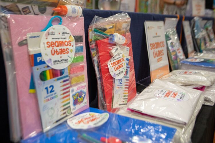 Berazategui lanza la campaña de donación de útiles escolares