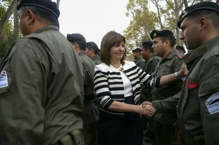 Bullrich anunció un refuerzo con fuerzas federales en el conurbano