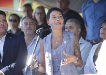  Mayra en La Florida: “Tenemos que ser una sola Argentina, una sola provincia y un solo municipio”