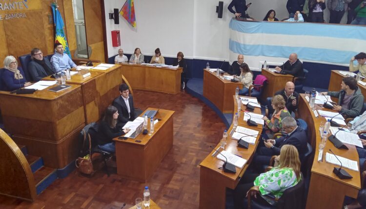 Lomas: El Papa Francisco, arbolado público y el FMI los ejes de la sesión del HCD