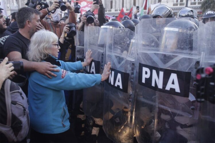 Represión