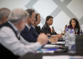 Mayra pidió que Kicillof incluya en el endeudamiento obras para evitar inundaciones