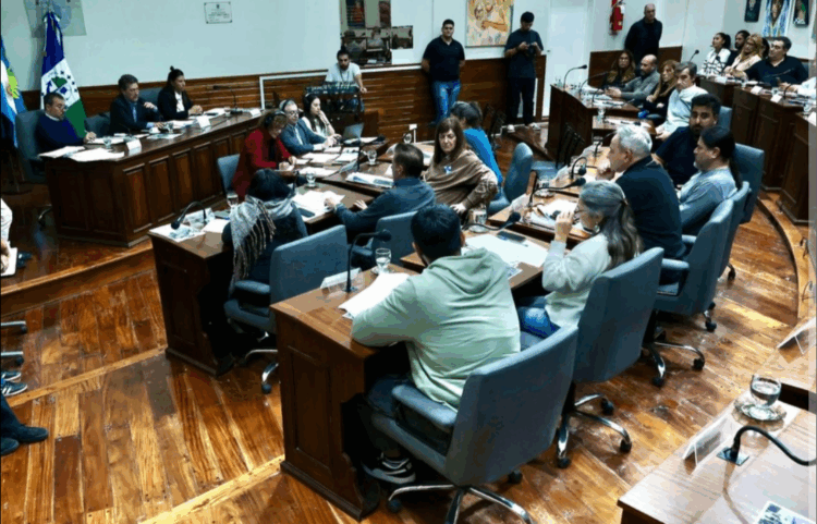 HCD Avellaneda: Se aprobaron las cuentas del 2025 y una licencia de un mes a Ferraresi y Sierra
