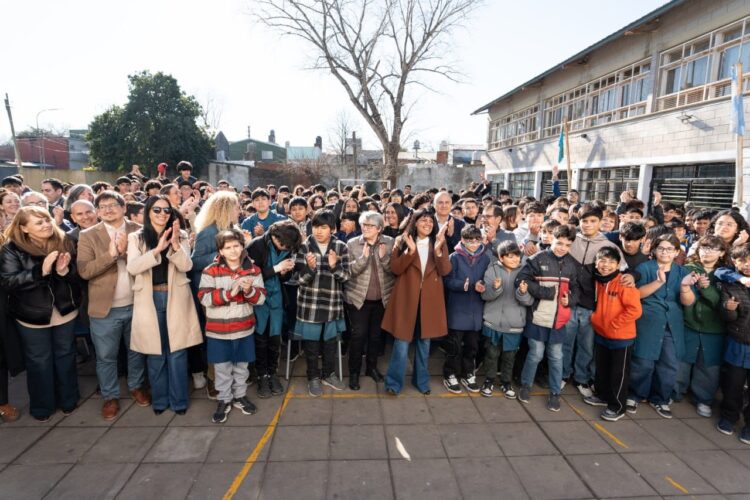 Mayra y Eva Mieri inauguraron la ampliación de la EEST Nº 1