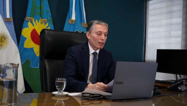 Gray cuestionó la privatización de AySA: “Están regalando la empresa”