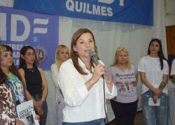 Mujeres y Diversidades